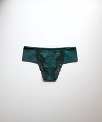 Zermatt Emma Shorts in Forest Green