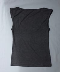 RECLINE BATEAU SLEEVELESS in Charcoal