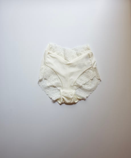 Zermatt Peco Shorts in Champagne