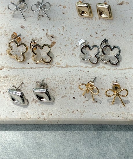 Open Mini Clover Pierce / オープンミニクローバーピアス