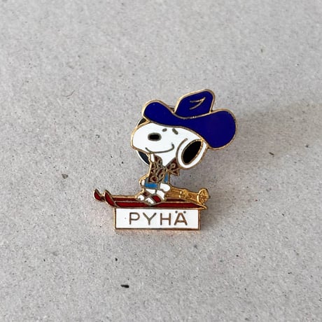 snoopy ski pin / Pyhä 2