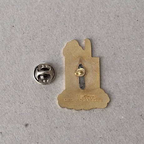 snoopy ski pin / ASPEN