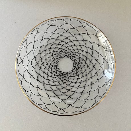 riihimaki ? glass plate line motif  L