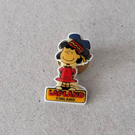 snoopy lucy pin / lapland