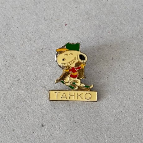 snoopy pin ski / TAHKO