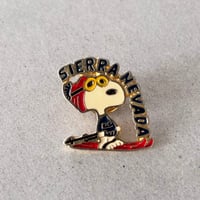 snoopy ski pin / Sierra Nevada