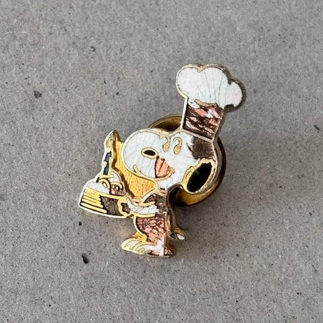 snoopy pin / cake