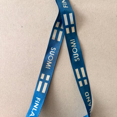 SUOMI logo neck strap