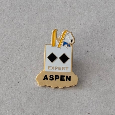 snoopy ski pin / ASPEN