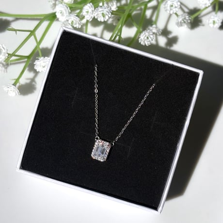 ハイカーボンダイヤモンド エメラルドカット 1ct ネックレス