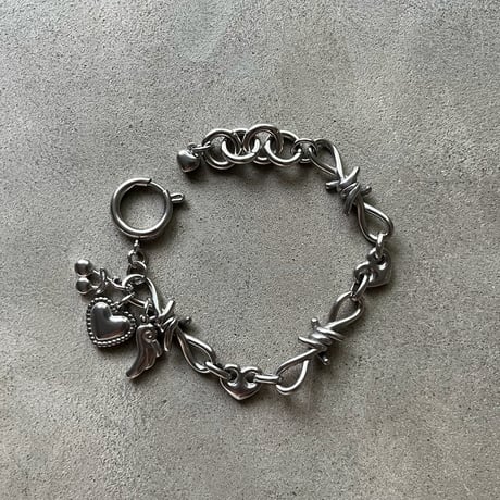 charm braceletʚꨄ︎ɞ -wing-