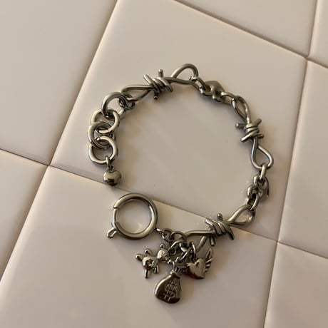 charm bracelet⋆˚ ꣑ৎ ｡⋆ -bear-