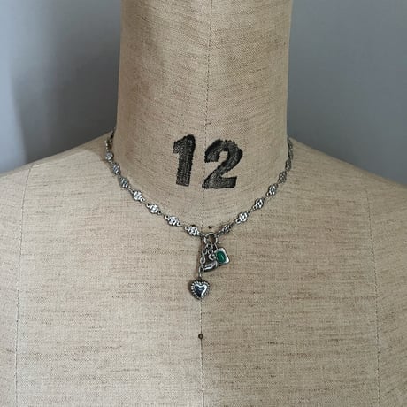 flower chain necklace ⋆₊ ೃ✦☯︎