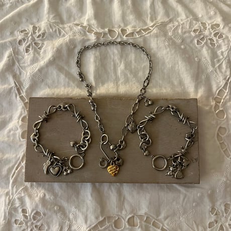 charm braceletʚꨄ︎ɞ -wing-