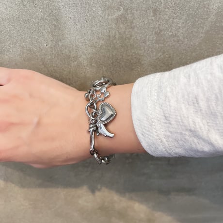 charm braceletʚꨄ︎ɞ -wing-
