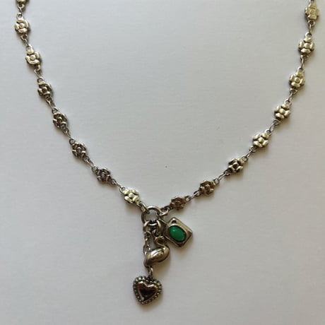 flower chain necklace ⋆₊ ೃ✦☯︎