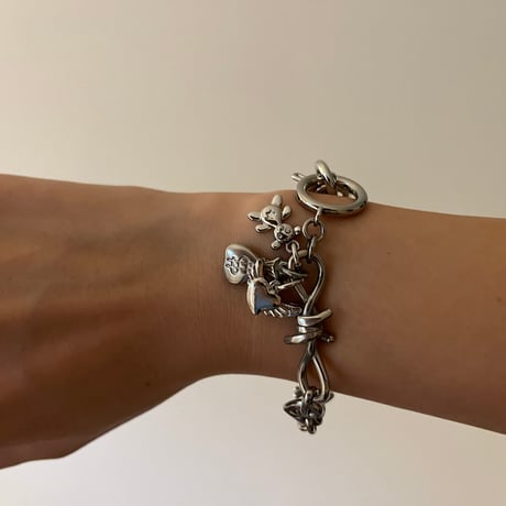 charm bracelet⋆˚ ꣑ৎ ｡⋆ -bear-