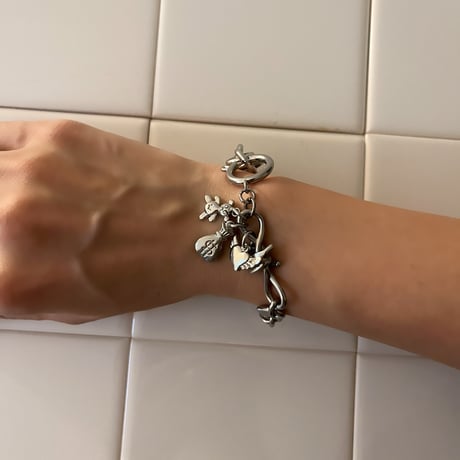 charm bracelet⋆˚ ꣑ৎ ｡⋆ -bear-