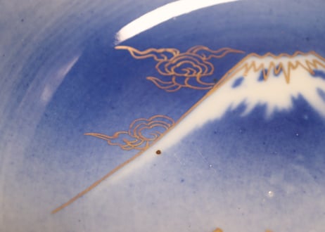 明治後期～大正吹墨金彩富士に菊図6寸鉢