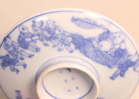 明治後期～大正銅判布袋様と唐子図蒸茶碗②高台ホツ