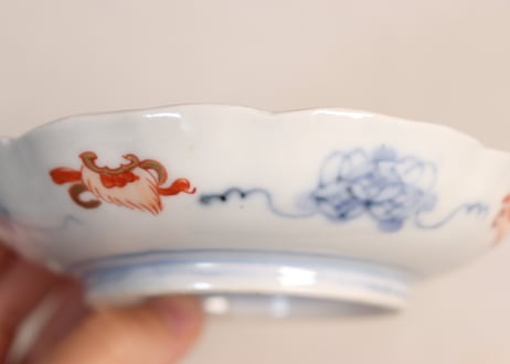 明治前期色絵花と蝶図通り物小皿
