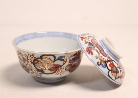 大正~昭和戦前銅印判色絵蝶と牡丹図通り物飯茶碗