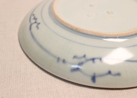 江戸後期墨弾松皮菱と松図6寸皿③少甘手,かたつき