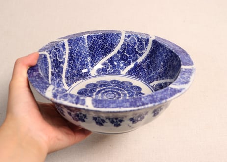 明治前期紙刷捻子に菊と菱花図7寸鉢