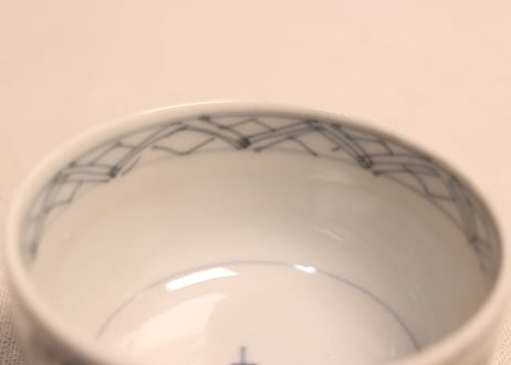 江戸幕末線描き三方牡丹図湯吞