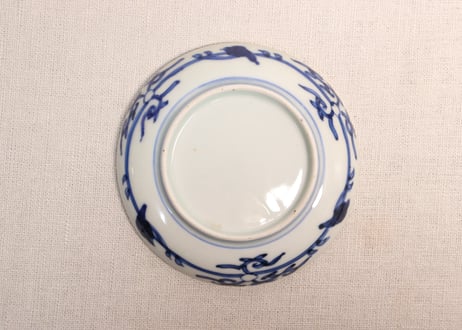 江戸幕末染付微塵唐草図小皿①