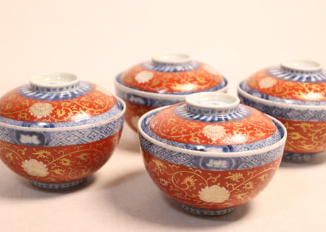 江戸後期赤絵金彩花と唐草図蓋茶碗①