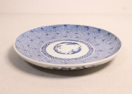 江戸幕末染付微塵唐草図7寸皿①