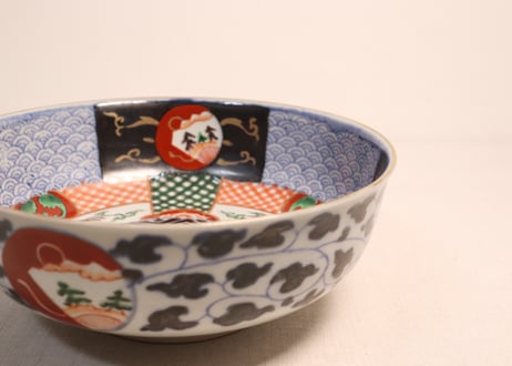 明治前期色絵青海波と格子図8寸鉢①かたつき