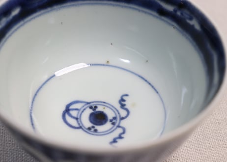 江戸後期染付縦縞鼓図蓋茶碗②高台傷
