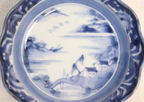 江戸後期染付山水図輪花鍔縁小皿①