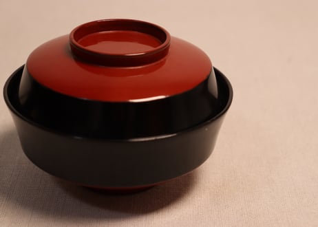 内黒外赤黒蒔絵蛤図吸物椀②汚れ,小傷