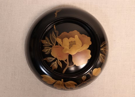 総黒蒔絵牡丹図菓子椀②小傷