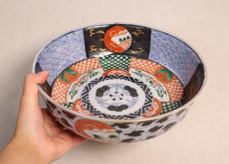 明治前期色絵青海波と格子図8寸鉢②かたつき,高台ホツ