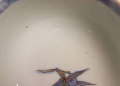 明治前期金彩赤絵菊と蛸唐草図蓋茶碗