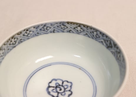 江戸中期染付流水に菊図蓋茶碗①