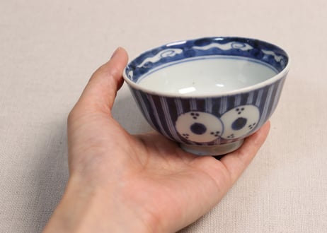 江戸後期染付縦縞鼓図蓋茶碗①