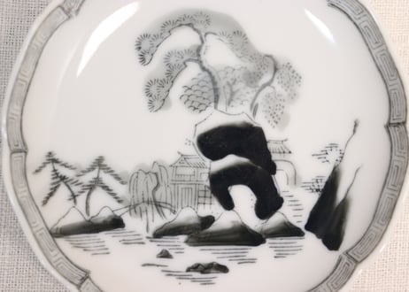 昭和戦前ゴム判山水図小皿
