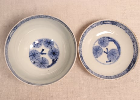 江戸後期赤絵金彩花と唐草図蓋茶碗①