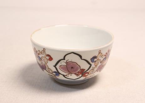 大正~昭和戦前銅印判色絵蝶と牡丹図通り物蒸茶碗