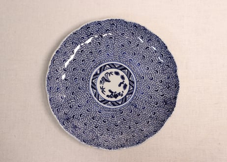 明治前期紙刷微塵唐草図7寸皿①