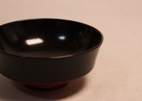 内黒外赤黒蒔絵蛤図吸物椀②汚れ,小傷
