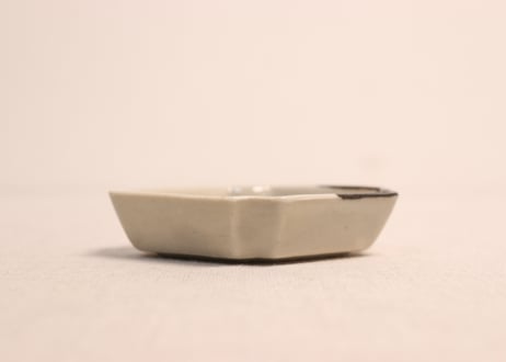 大正～昭和戦前織部焼花と菱文図菱形醤油小皿①