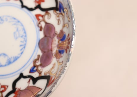大正~昭和戦前銅印判色絵蝶と牡丹図通り物小皿
