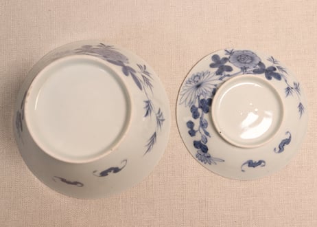 江戸後期染付菊と蝙蝠図広東型蓋茶碗