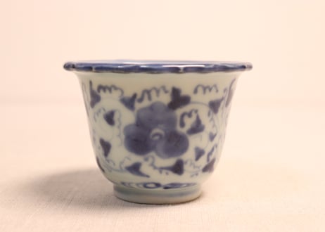 明治前期染付花と唐草図向付